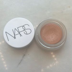 COPY - NARS Light Reflecting Undereye Brightner- light usage